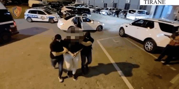 Skema e Lezhës përsëritet në Tiranë, i riu falsifikoi ID dhe mori kredi te IUTE Credit